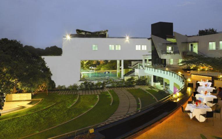 Hotel The Woodrose Bangalore Exterior foto